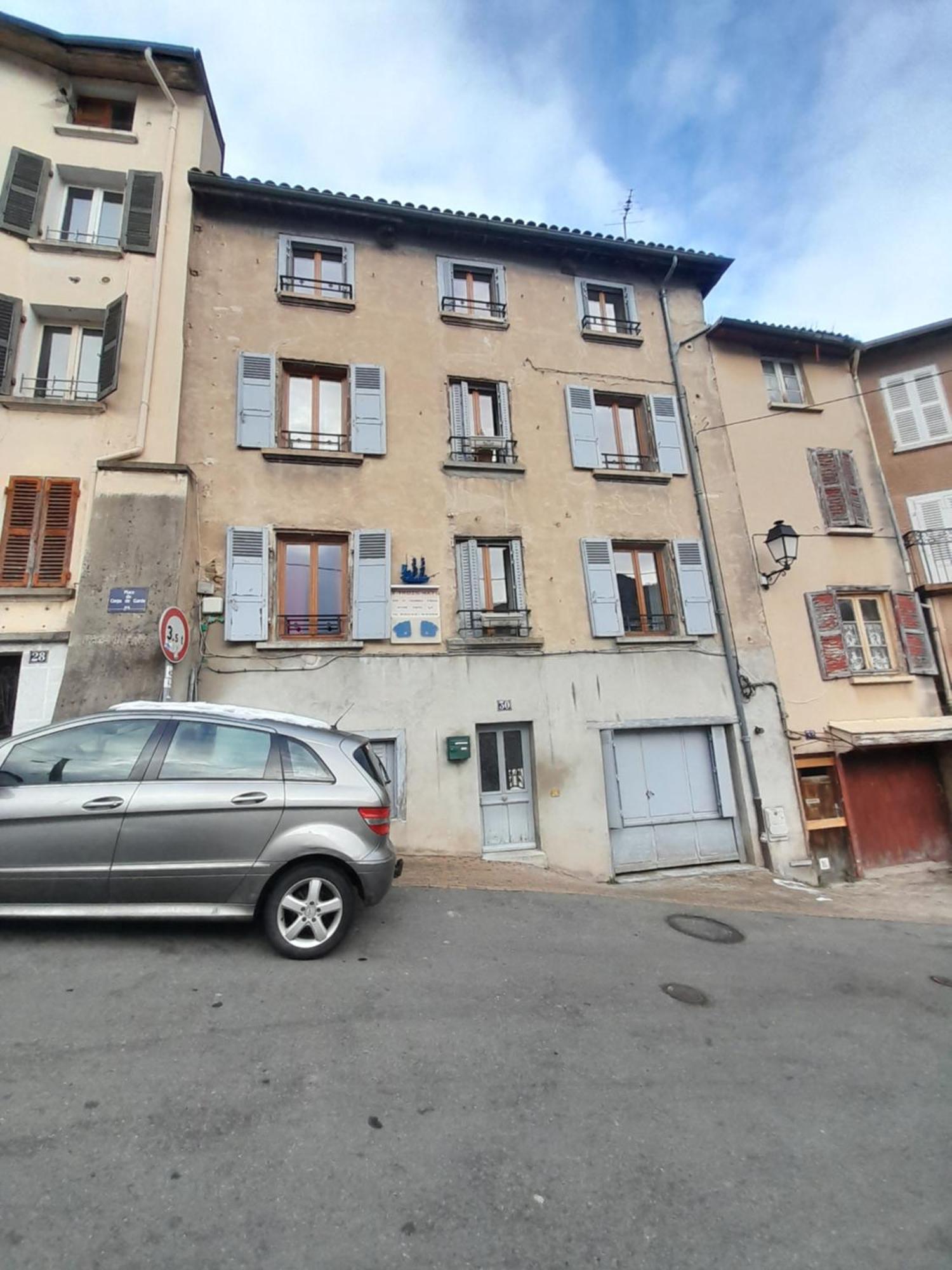 La Gabare 1 Aparthotel Thiers Exterior photo